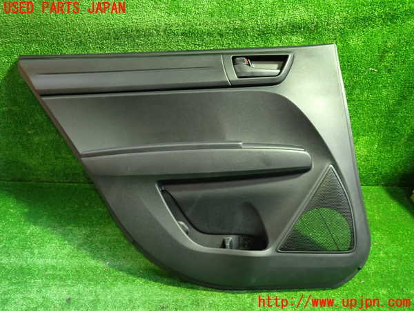 1UPJ-29811324]カローラ フィールダー ハイブリッド(NKE165G)左後ドア内張り 中古_m0001.jpg