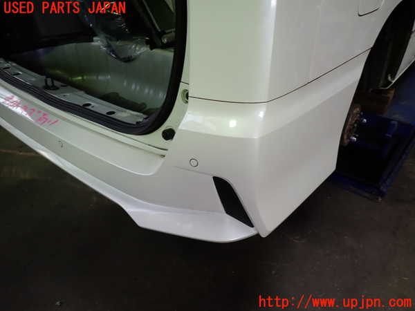 1UPJ-29821610]セレナ(GFC27)リアバンパー 中古_m0002.jpg