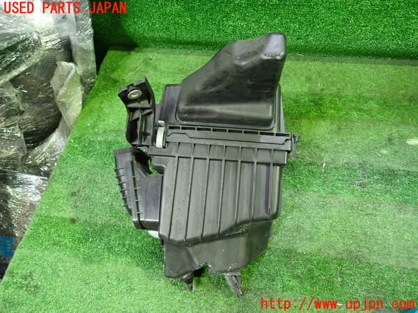 1UPJ-29822560]セレナ(GFC27)エアクリーナーボックス 中古_m0002.jpg