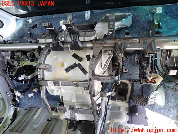 1UPJ-29826081]セレナ(GFC27)エバポレーター1 中古_m0001.jpg
