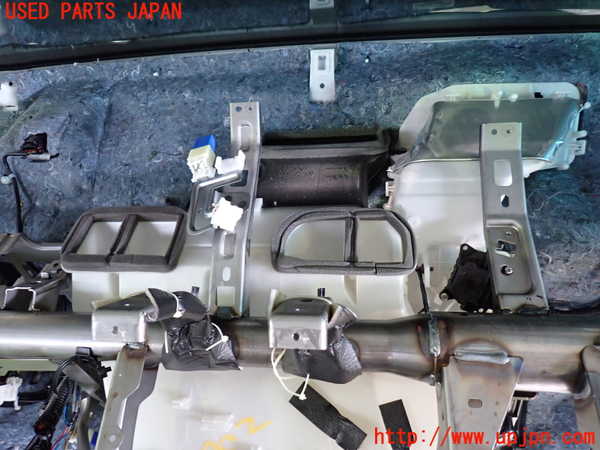 1UPJ-29826081]セレナ(GFC27)エバポレーター1 中古_m0002.jpg