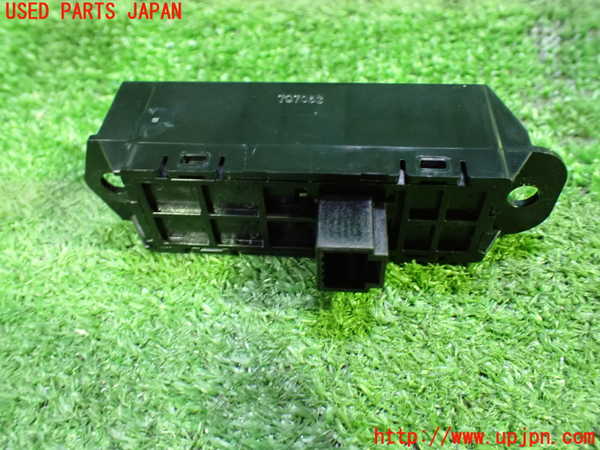 5UPJ-29826307]セレナ(GFC27)スイッチ2 (照度調節・TRIP RESET) 中古_m0002.jpg