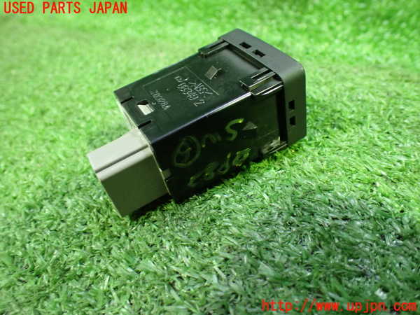 1UPJ-29826311]セレナ(GFC27)スイッチ6 (ECO) 中古_m0002.jpg