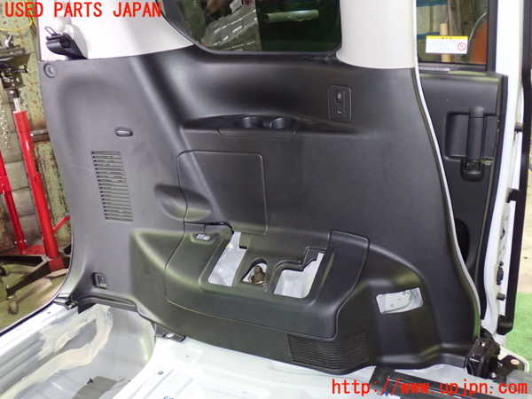 1UPJ-29827680]セレナ(GFC27)左リアピラートリム 中古_m0003.jpg