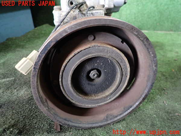 5UPJ-29836025]MR2(SW20)エアコンコンプレッサー 中古_m0004.jpg