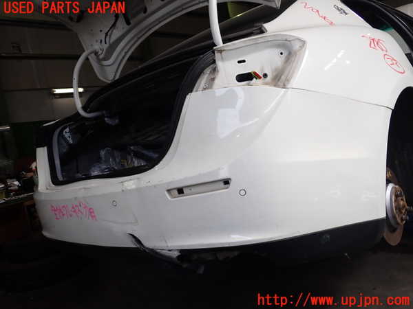 2UPJ-29851610]マセラティ・ギブリ(MG30B)リアバンパー ジャンク品 中古_m0002.jpg