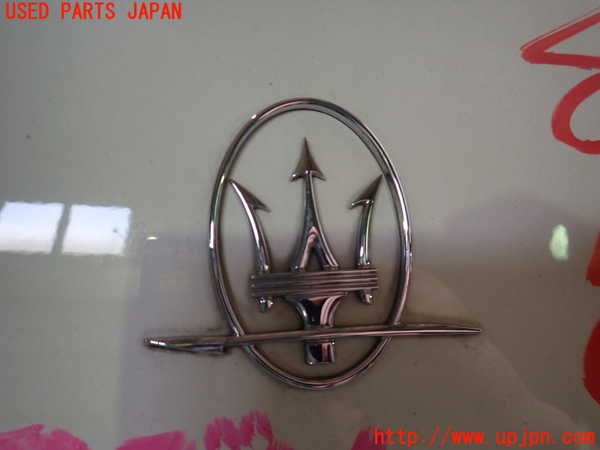 2UPJ-29851633]マセラティ・ギブリ(MG30B)エンブレム3 中古_m0002.jpg
