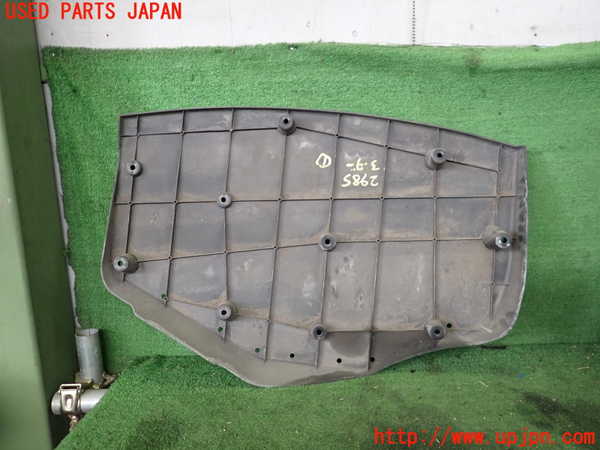 2UPJ-29851721]マセラティ・ギブリ(MG30B)アンダーカバー1 中古_m0002.jpg