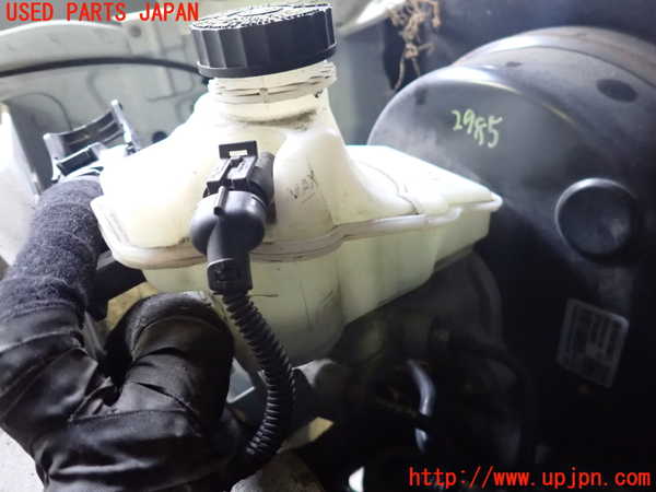 2UPJ-29854050]マセラティ・ギブリ(MG30B)ブレーキマスターシリンダー 中古_m0001.jpg