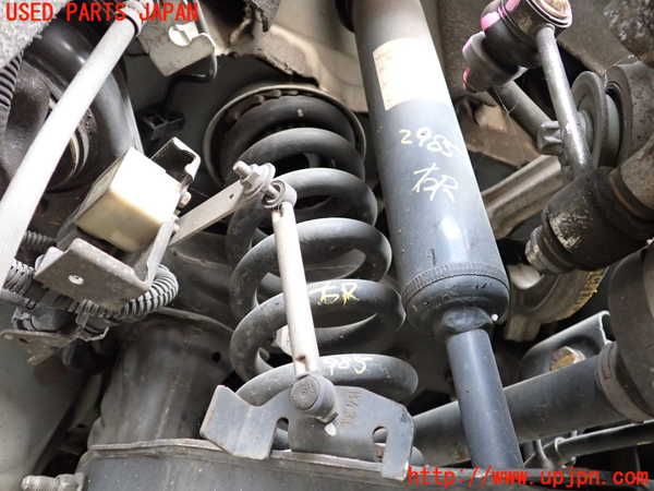 2UPJ-29855100]マセラティ・ギブリ(MG30B)右リアスプリング 中古_m0001.jpg