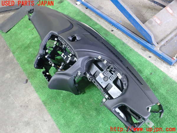 2UPJ-29857505]マセラティ・ギブリ(MG30B)ダッシュボード 中古_m0001.jpg