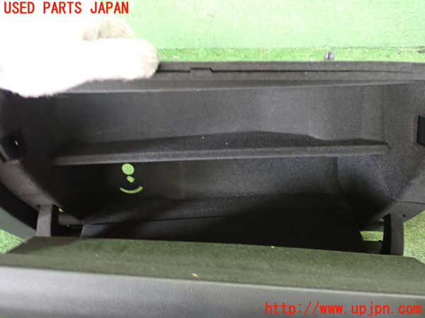 2UPJ-29857516]マセラティ・ギブリ(MG30B)グローブボックス1 中古_m0002.jpg