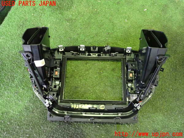 2UPJ-29857526]マセラティ・ギブリ(MG30B)エアコン吹き出し口1 (真中) 中古_m0002.jpg
