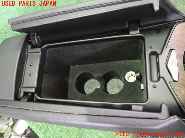 2UPJ-29857540]マセラティ・ギブリ(MG30B)センターコンソール 中古_m0004.jpg