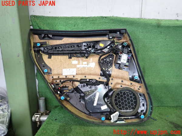 2UPJ-29851294]マセラティ・ギブリ(MG30B)右後ドア内張り 中古_m0003.jpg