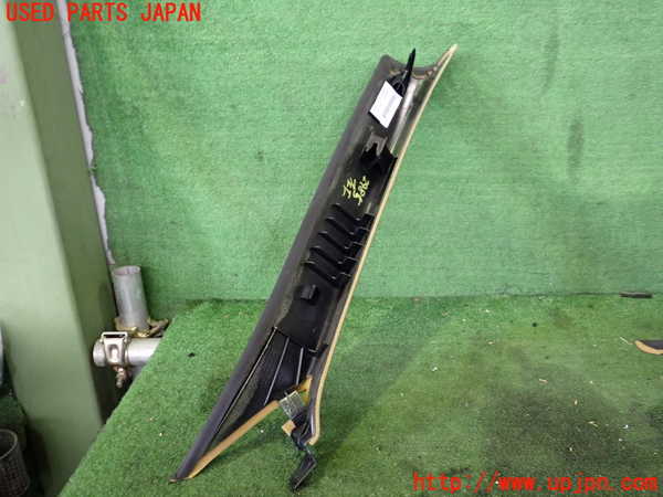 2UPJ-29857660]マセラティ・ギブリ(MG30B)左フロントピラートリム 中古_m0002.jpg