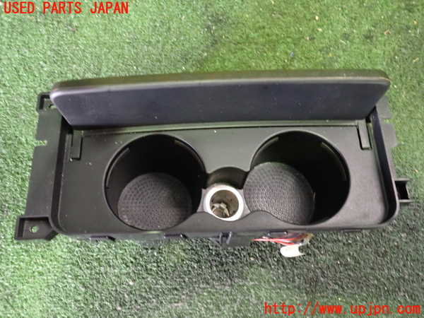 2UPJ-29857810]マセラティ・ギブリ(MG30B)ドリンクホルダー 中古_m0002.jpg