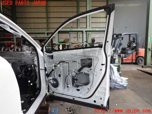 2UPJ-29861230]カローラ クロス ハイブリッド(ZVG13)右前ドア 【ジャンク品】 中古_m0004.jpg