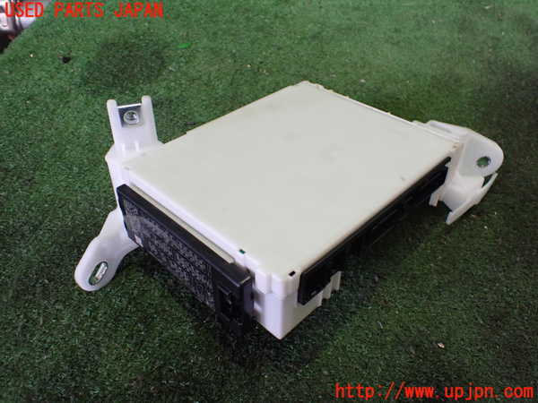 2UPJ-29866741]カローラ クロス ハイブリッド(ZVG13)ヒューズボックス1 中古_m0002.jpg