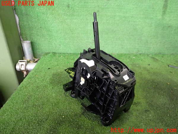 5UPJ-29867555]カローラ クロス ハイブリッド(ZVG13)ATシフトレバー 中古_m0002.jpg