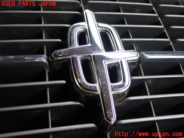 2UPJ-29871050]セドリック 4ドアハードトップ(UY32)ラジエターグリル 中古_m0002.jpg