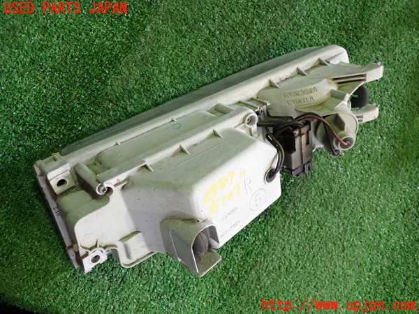 2UPJ-29871180]セドリック 4ドアハードトップ(UY32)右フォグ 中古_m0003.jpg