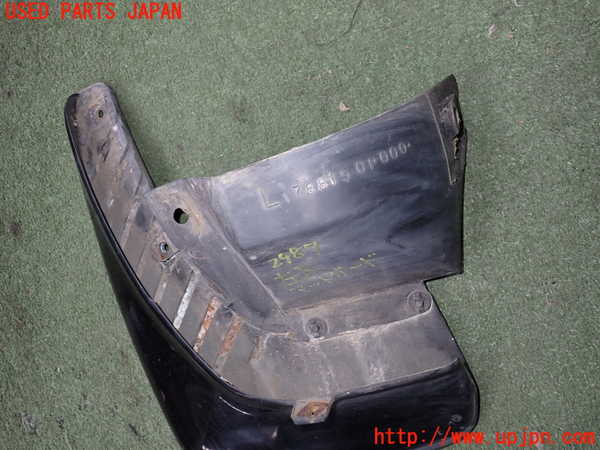 2UPJ-29871456]セドリック 4ドアハードトップ(UY32)左リアマッドガード(泥除け) 中古_m0003.jpg