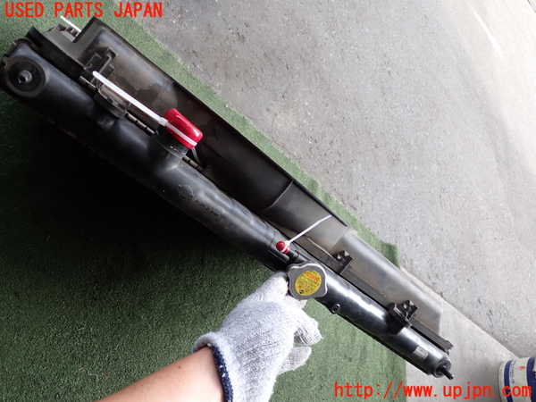 2UPJ-29872321]セドリック 4ドアハードトップ(UY32)ラジエーター1 中古_m0002.jpg