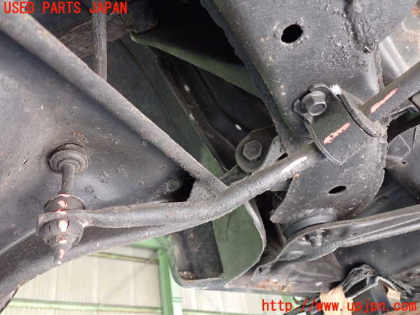 2UPJ-29875445]セドリック 4ドアハードトップ(UY32)リアスタビライザー 中古_m0002.jpg