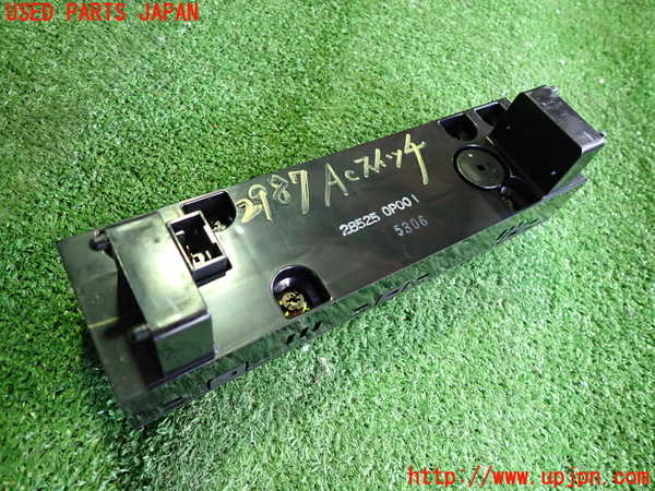 2UPJ-29876066]セドリック 4ドアハードトップ(UY32)エアコンスイッチ1 中古_m0002.jpg