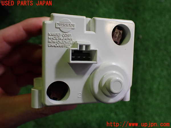 2UPJ-29877850]セドリック 4ドアハードトップ(UY32)時計 中古_m0003.jpg