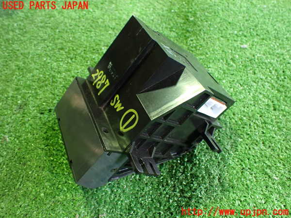 2UPJ-29876306]セドリック 4ドアハードトップ(UY32)スイッチ1 中古_m0003.jpg