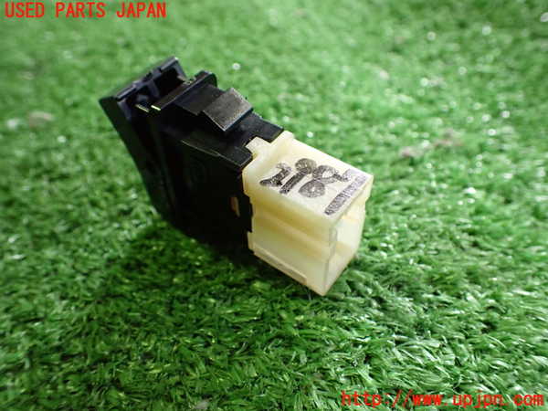 2UPJ-29876311]セドリック 4ドアハードトップ(UY32)スイッチ6 (トランク) 中古_m0003.jpg