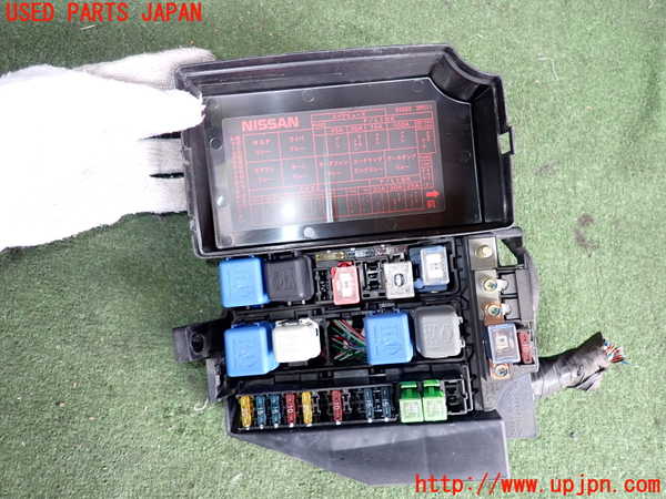 2UPJ-29876741]セドリック 4ドアハードトップ(UY32)ヒューズボックス1 中古_m0002.jpg