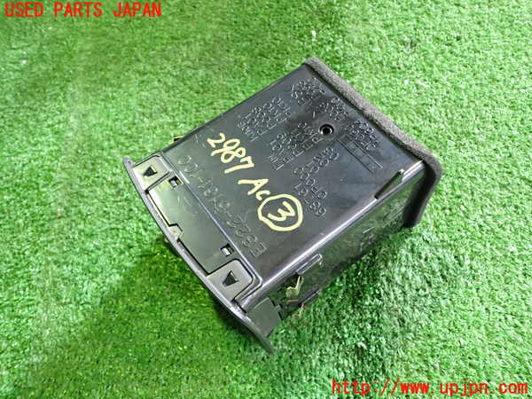 2UPJ-29877528]セドリック 4ドアハードトップ(UY32)エアコン吹き出し口3 (左) 中古_m0003.jpg