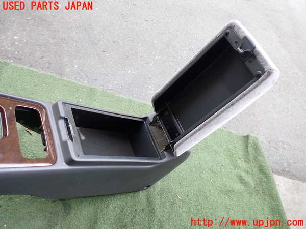 2UPJ-29877540]セドリック 4ドアハードトップ(UY32)センターコンソール 中古_m0003.jpg