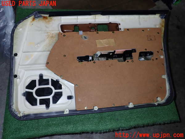 2UPJ-29871264]セドリック 4ドアハードトップ(UY32)左前ドア内張り 中古_m0004.jpg