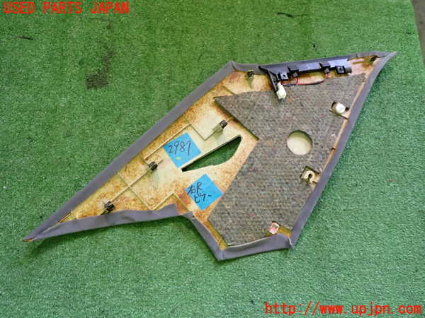 2UPJ-29877675]セドリック 4ドアハードトップ(UY32)右リアピラートリム 中古_m0003.jpg