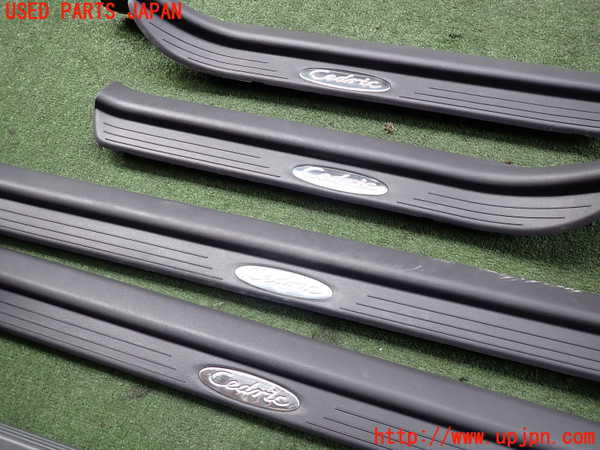 2UPJ-29877740]セドリック 4ドアハードトップ(UY32)スカッフプレート 中古_m0002.jpg