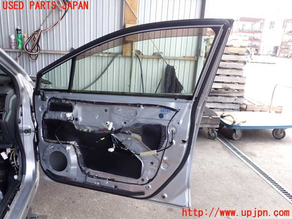 2UPJ-29881230]レヴォーグ(VMG)右前ドア (43R-00033) 中古_m0004.jpg