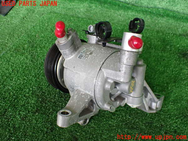 2UPJ-29886025]レヴォーグ(VMG)エアコンコンプレッサー 中古_m0002.jpg