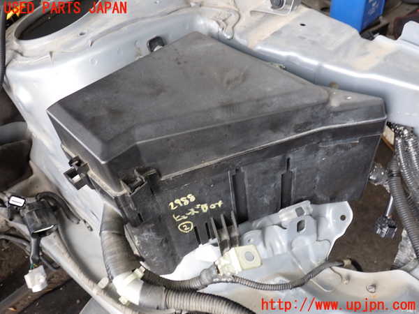 2UPJ-29886742]レヴォーグ(VMG)ヒューズボックス2 中古_m0001.jpg