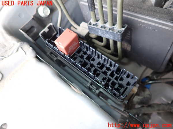2UPJ-29886743]レヴォーグ(VMG)ヒューズボックス3 中古_m0002.jpg