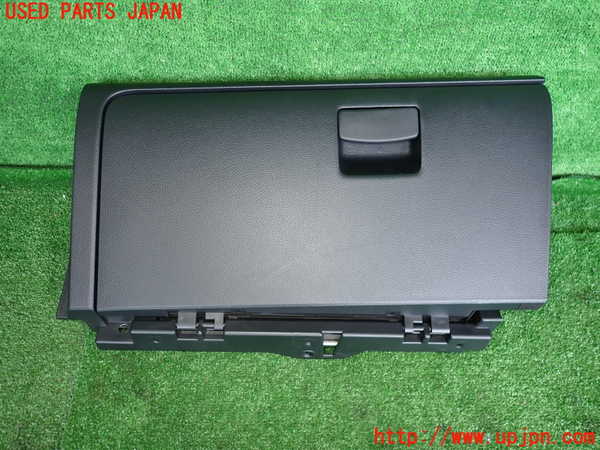 2UPJ-29887516]レヴォーグ(VMG)グローブボックス1 中古_m0001.jpg