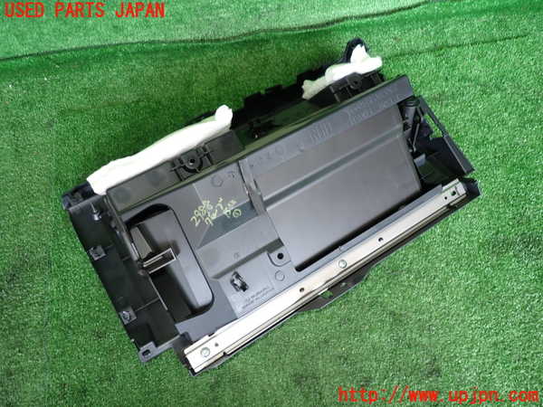 2UPJ-29887516]レヴォーグ(VMG)グローブボックス1 中古_m0003.jpg