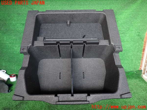 2UPJ-29887772]レヴォーグ(VMG)ラゲッジトレイ2 中古_m0001.jpg