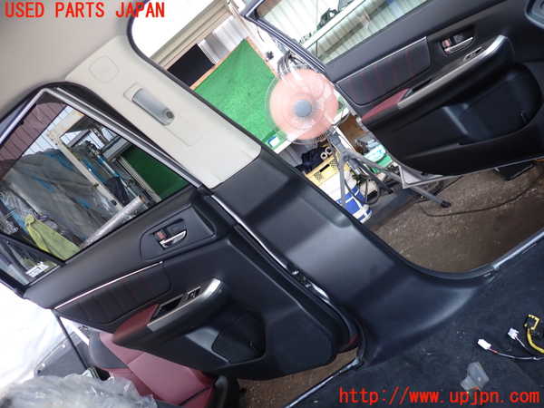 2UPJ-29887670]レヴォーグ(VMG)左センターピラートリム 中古_m0001.jpg