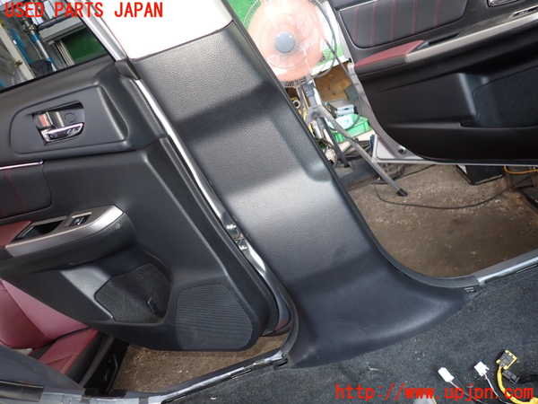 2UPJ-29887670]レヴォーグ(VMG)左センターピラートリム 中古_m0003.jpg