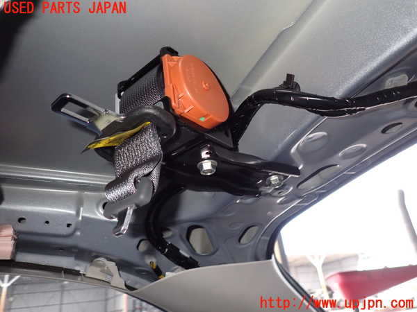 2UPJ-29887135]レヴォーグ(VMG)真中2列目シートベルト 中古_m0001.jpg