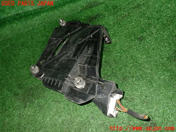 2UPJ-29891140]ポルシェ・ケイマン(98720)右ヘッドライトリム 中古 (987c型)_m0003.jpg